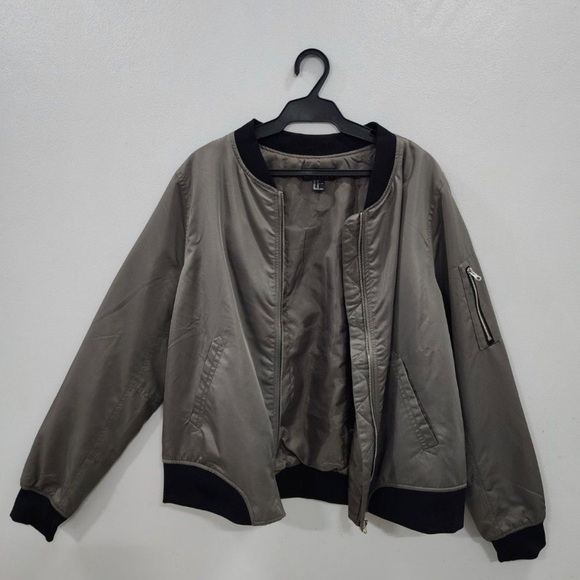 Forever 21 Bomber Jacket - Picture 2 of 9